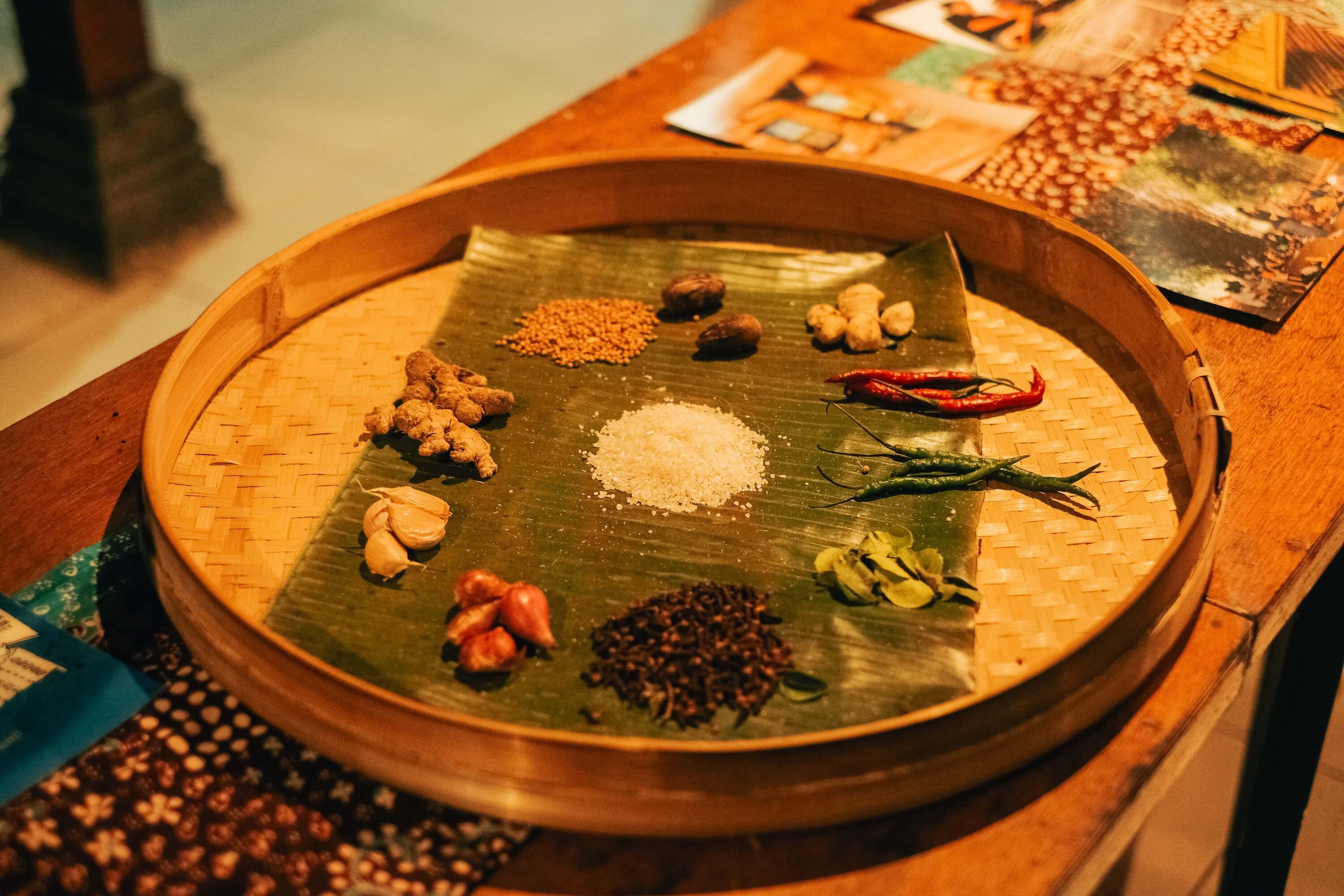 MAKAN DENGAN KESADARAN