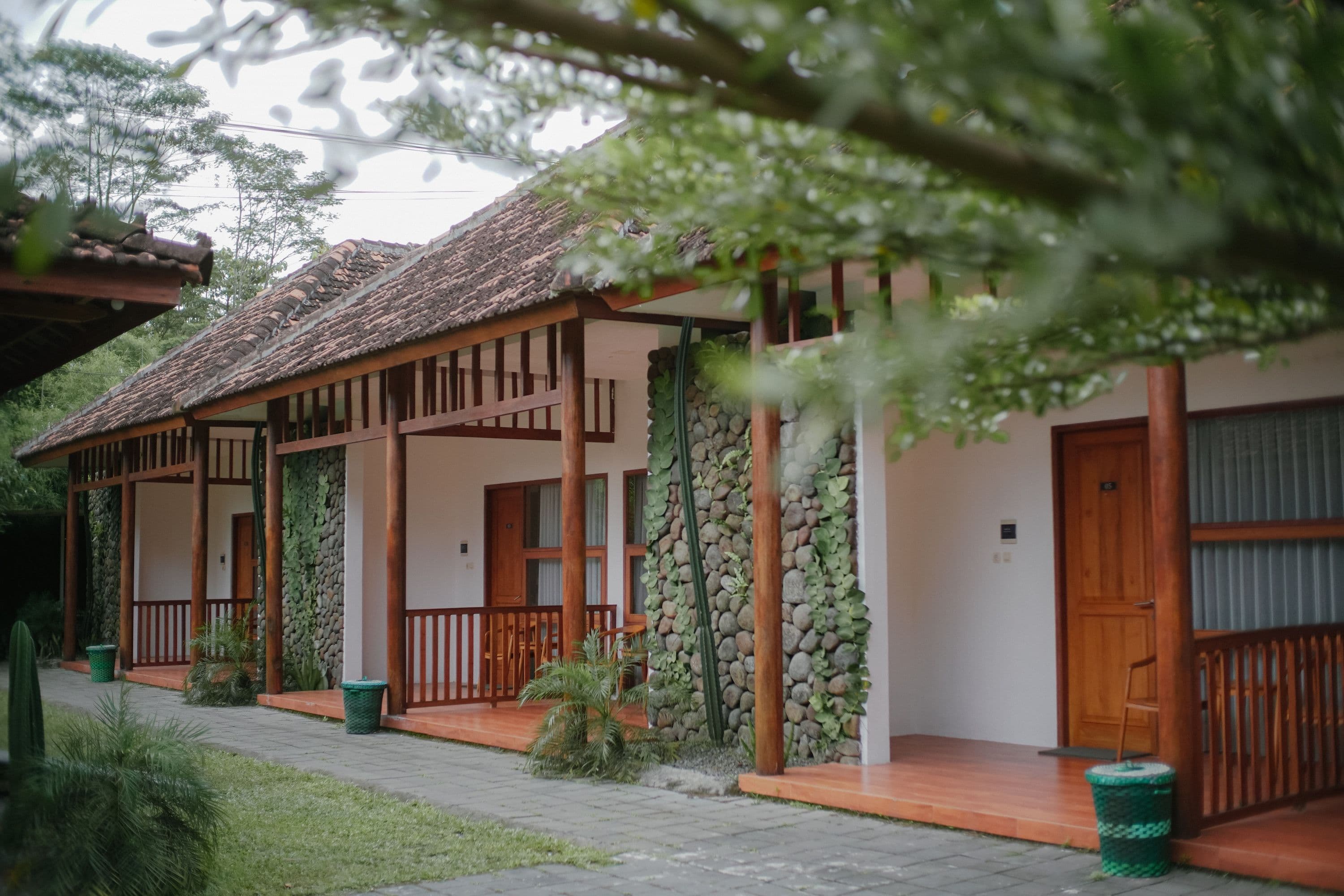 Terbenam Albasta Cottage